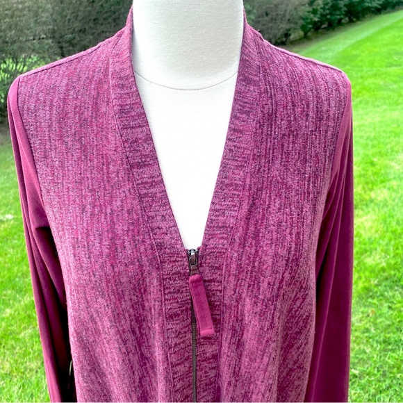 LOGO Soft Zip Up Pocket Sweater - Picture 7 of 16